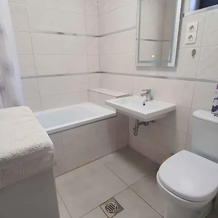 In - Balaton 43129 * Szántód