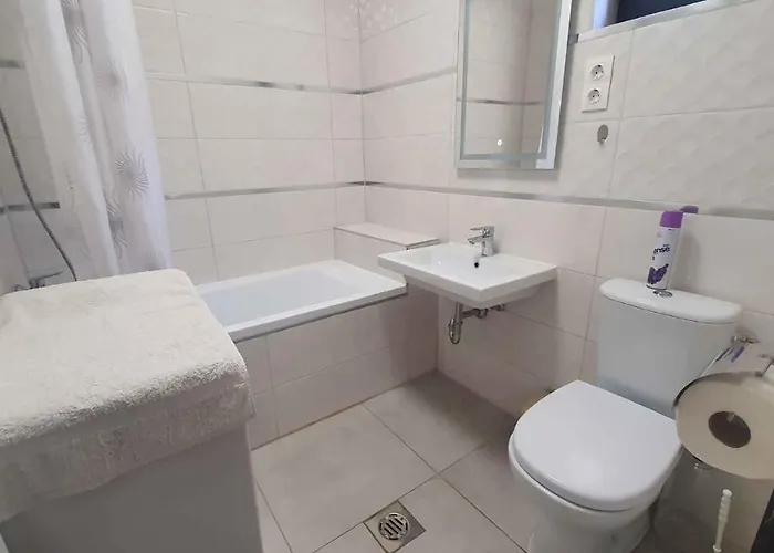 In - Balaton 43129 * Szántód