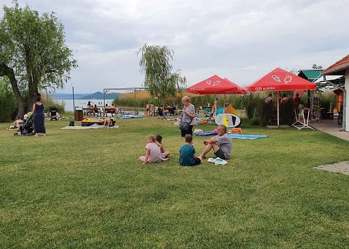 In - Balaton 43129 * Szántód